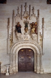 Annunciatie, portaal van de sacristie door Jacobo Florentino