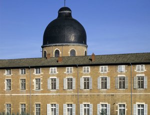 Barokke architectuur: koepel van het Hôtel-Dieu (18e eeuw) door architect Jacques-Germain Soufflot (1713-1780). Mâcon, Saône-et-Loire (71). door Jacques Germain Soufflot