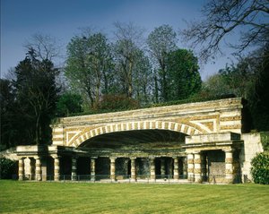 Frankrijk, Chatou (Yvelines): De Nymphee de Soufflot gebouwd om een bron te huisvesten. Architectuur van Soufflot (de architect van het Pantheon) tussen 1774 en 1777.