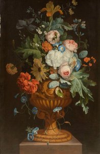 Bloemen in een terracotta vaas op een sokkel door Jan van Huysum