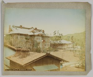 Fujiya Hotel, Miyanoshita, Hakone, Kanagawa Prefectuur, Japan (handgekleurde zwart-wit foto)