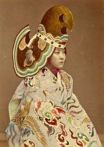 Japans meisje in traditionele kleding, ca. 1880