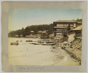 Dorp Chuzenji, Nikko, Japan (handgekleurde zwart-wit foto) door Japanese Photographer