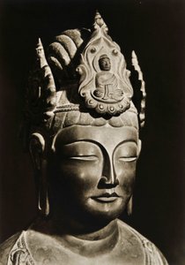 Yumechigai Kannon uit de vroege Nara-periode, Horyuji, Nara, Japan door Japanese Photographer