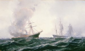 Een schip in brand op zee, met een ander schip in de buurt