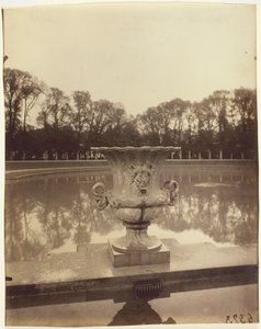 Versailles, Bassin de Neptune door Jean Eugène Auguste Atget