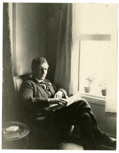 Llewelyn Powys, ca. 1905-40