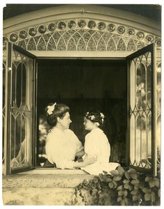 Mevrouw Ernest Thompson Seton en dochter Ann
