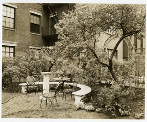 Vrouwen Ingenieursclub Washington Square North?, Greenwich Village, New York, VS, ca. 1939-40 door Jessie Tarbox Beals