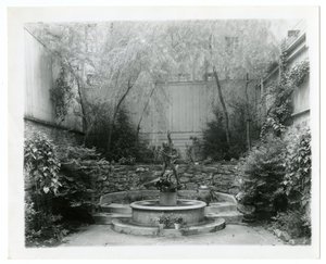 Tuinfontein, c.1905-40 door Jessie Tarbox Beals