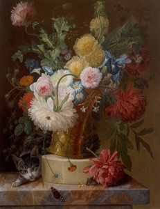 Stilleven van bloemen op een richel met een kat door Johannes Hendrick Fredriks