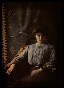 Zittende vrouw