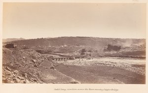 Safed Sang, gezien vanaf de rivier met Sapper Bridge, circa 1878