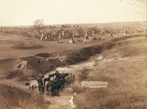 Het grote vijandige Indianenkamp aan de rivier Brule nabij Pine Ridge