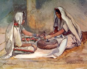 Twee vrouwen malen bij een handmolen, 1902 door John Fulleylove