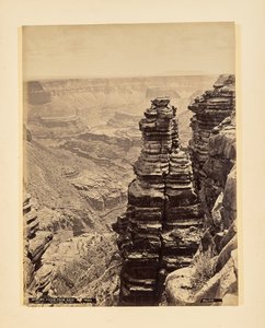  door John K. Hillers