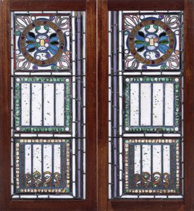 Een paar glas-in-lood ramen door John La Farge or Lafarge