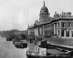 De douane in Dublin (Ierland) geopend in 1791 (zwart-wit foto) door John Lawson Stoddard