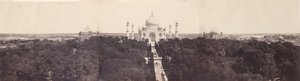 De Taj Mahal vanaf de poort