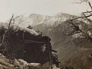 Album "Meine weltkriegs - Erinnerungen South-West Front (Karinthië, Italië, Zuid-Tirol) 31/03/1915-12/11/1918 - Josef Zohles Wien": militaire schuilplaats in Brisia