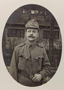 Album "Meine weltkriegs - Erinnerungen Zuidwestfront (Karinthië, Italië, Zuid-Tirol) 31/03/1915-12/11/1918 - Josef Zohles Wien": portret van soldaat