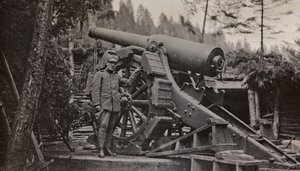 Album "Meine weltkriegs - Erinnerungen Zuidwestfront (Karinthië, Italië, Zuid-Tirol) 31/03/1915-12/11/1918 - Josef Zohles Wien": soldaat met geweer door Josef Zohles