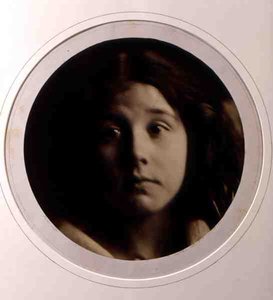 Een Kinderhoofd, c.1866 (zwart-wit foto) door Julia Margaret Cameron