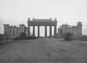De Moskouse Triomfpoort in Sint-Petersburg, 1890s