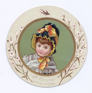 Victoriaanse wenskaart van een jongen met zijn arm om een meisje die naar een boek kijken, ca. 1880 door Kate Greenaway