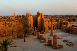Kiosk van Taharka, eerste binnenplaats, Karnak Tempel, Zwarte Farao