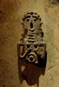 Urkesh, Hurrietenrijk, Syrië, 2400 v.Chr., Giorgio Buccellati, Zamena voedster vrouwelijke figuur zegel, 2004 door Kenneth Garrett