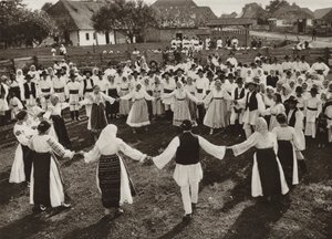 Roemenië: Rusu-Bargaului, Hora door Kurt Hielscher