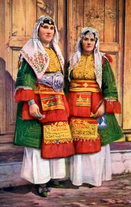 Twee Griekse vrouwen, 1922 door L. G. Popoff