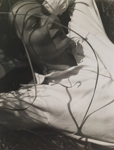 Portret van Ellen Frank door Laszlo Moholy Nagy