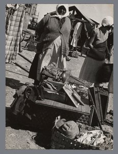 Rommelmarkt in Turku, Finland door Laszlo Moholy Nagy