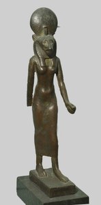 Bronzen beeld van de Egyptische godin Sekhmet, 712-332 v.Chr. door Late Period Egyptian