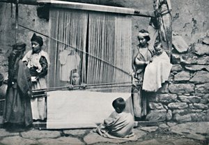 Kabyle wevers en inheemse weefgetouw, Noord-Algerije, 1912 door Legrand