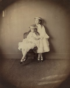 Julia en Ethel Arnold