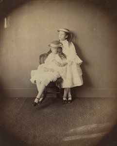 Julia en Ethel Arnold, 1872