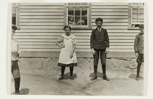 Edward St. Germain en zijn zus Delia, Phoenix, Rhode Island, April 1909 door Lewis Wickes Hine