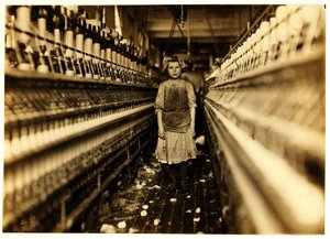 Spinner, Globe Cotton Mill, Augusta, Georgia, 1909 door Lewis Wickes Hine