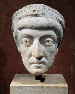 Marmeren hoofd van Romeinse keizer van het Oosten Theodosius II door Unbekannt Unbekannt