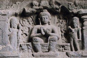 Reliëf met Boeddha, Karla-grotten, Maharashtra, India, 2e eeuw door Unbekannt Unbekannt