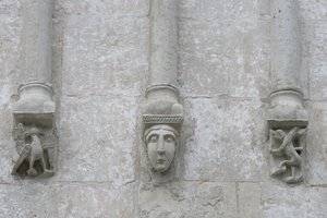 Rusland, Vladimir, Bogolyubovo. Beeldhouwwerken van de Kerk van de Voorbede van de Heilige Maagd aan de Nerl-rivier