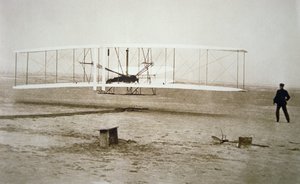 De Gebroeders Wright maken hun eerste gemotoriseerde vlucht door Unbekannt Unbekannt