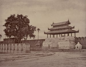 Amerapoora: Ooh-nein Poort van de Stad