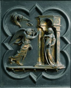 Noordpoort (genoemd Poort van het Kruis, in het noorden), exterieur detail: De Annunciatie. Bronzen sculptuur gemaakt door Lorenzo Ghiberti