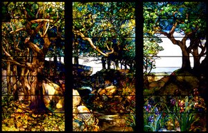 Een bebost landschap in drie panelen