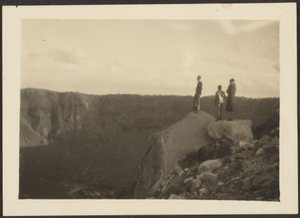 [Figuren in landschap].