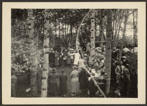 [Groep in het bos]. door Louis Fleckenstein